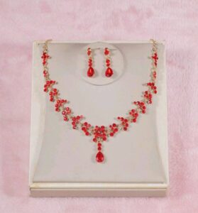 Tiara y collar con aretes eimy rubi - Imagen 4