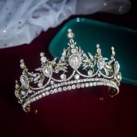 Tiara royal gold