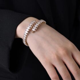 Brazalete luxury zirconias gold - Imagen 3