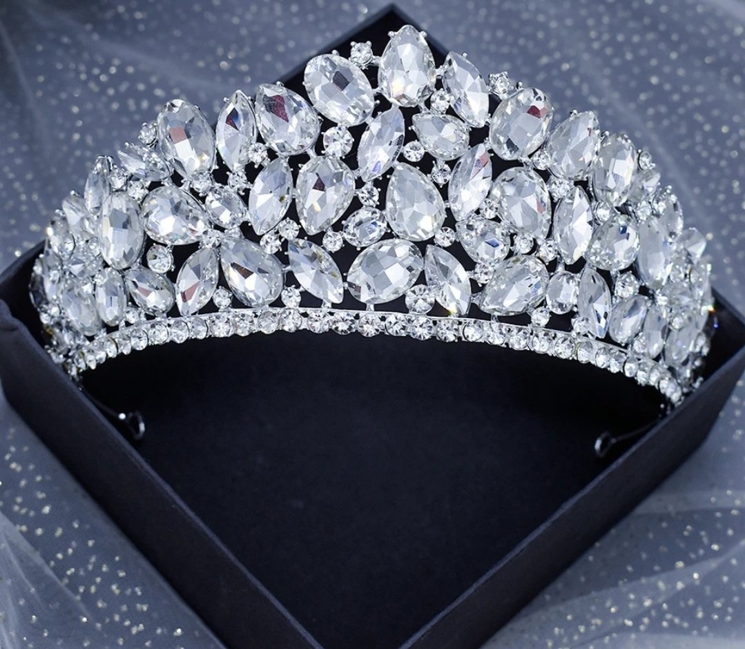 tiara ambar silver