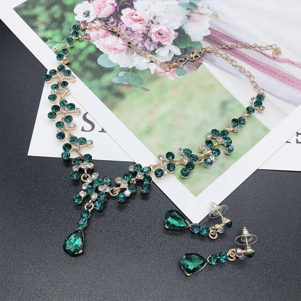 Set de tiara y collar con aretes sophia esmeralda - Imagen 4