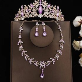 Set de tiara y collar con aretes gaia lila