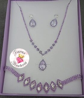 Set de tiara, collar con aretes y pulsera resplandor lila - Imagen 3