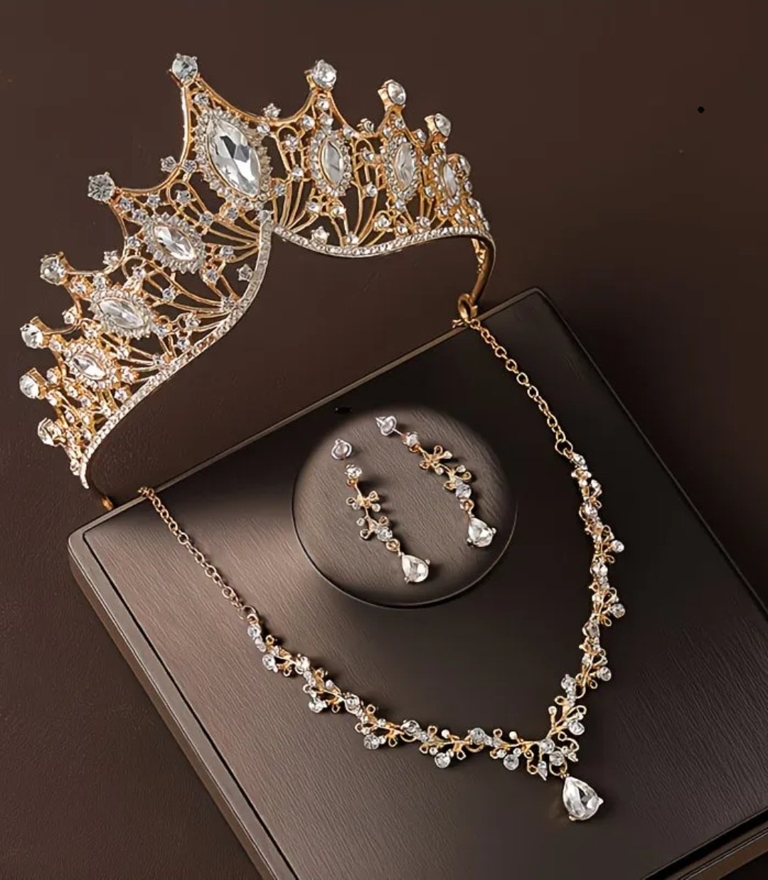 Set de tiara y collar con aretes sophia Gold2