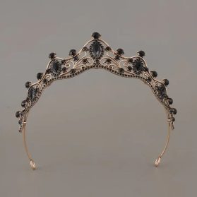 tiara black gold