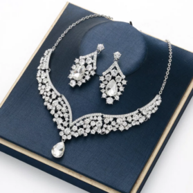 conjunto de collar y aretes marena