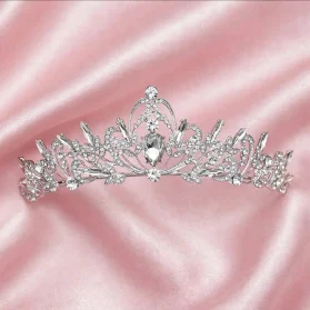 tiara plateada