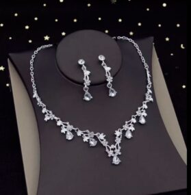 conjunto  de collar con aretes cristal silver