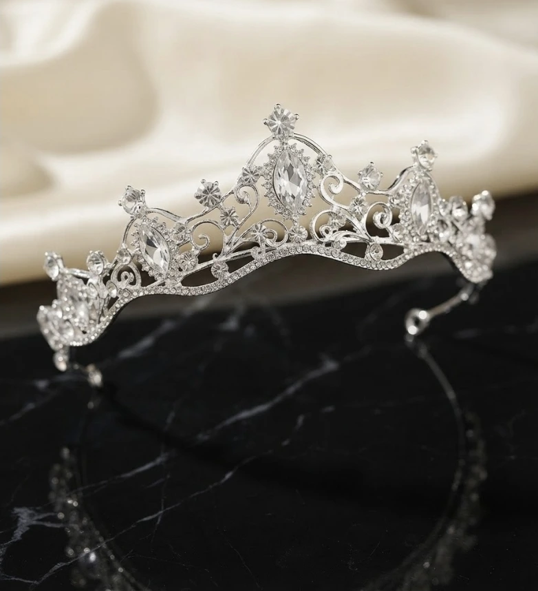 tiara Plateada love - Imagen 2