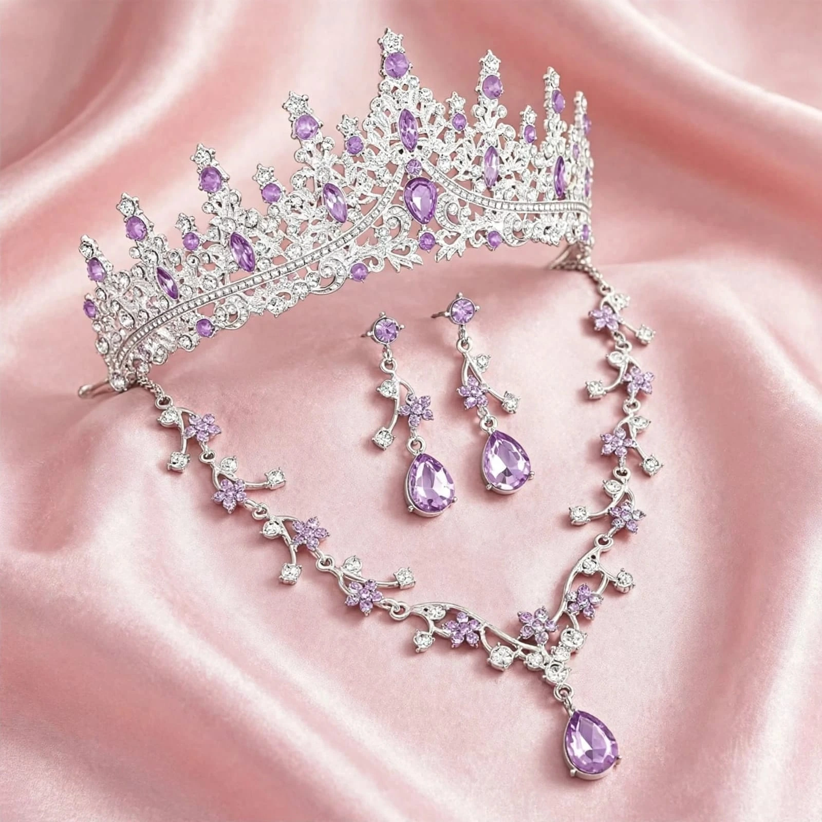Set de tiara y collar con aretes lady lila plateada - Imagen 2