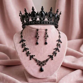 Set corona y collar con aretes alessandra black